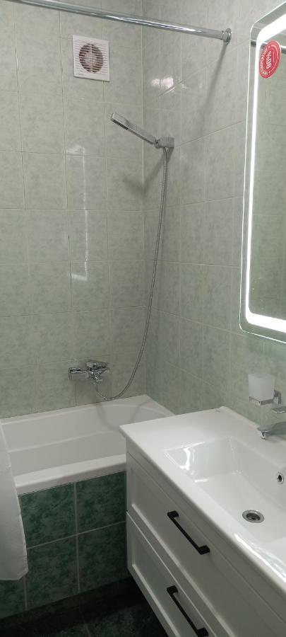 Двох Рівневі Апартаменти В Центрі リヴィウ エクステリア 写真